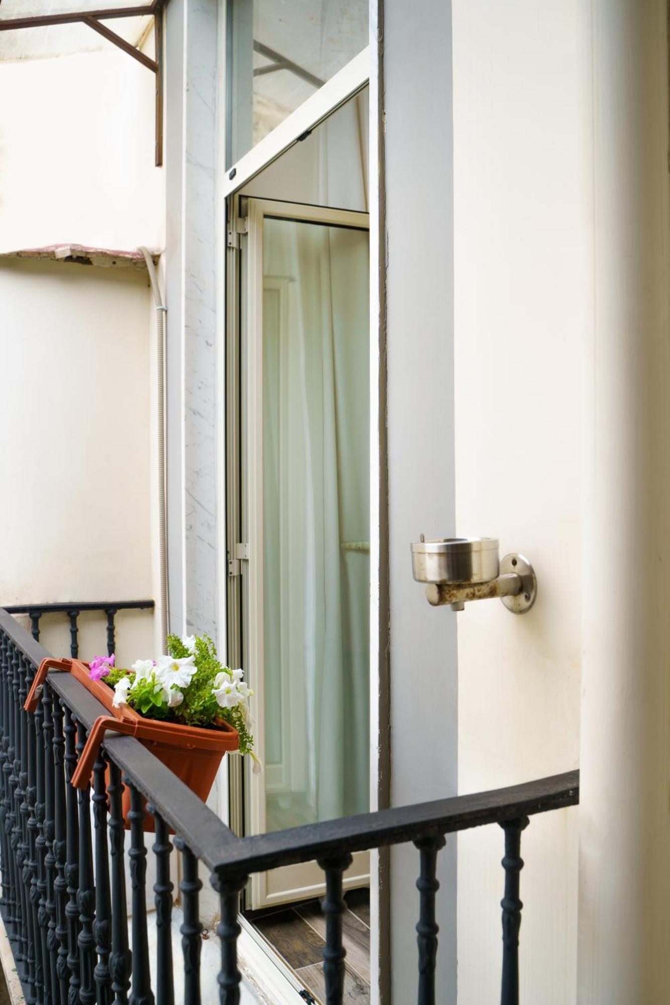 Apartmán Chiatamone Relais Neapol Exteriér fotografie