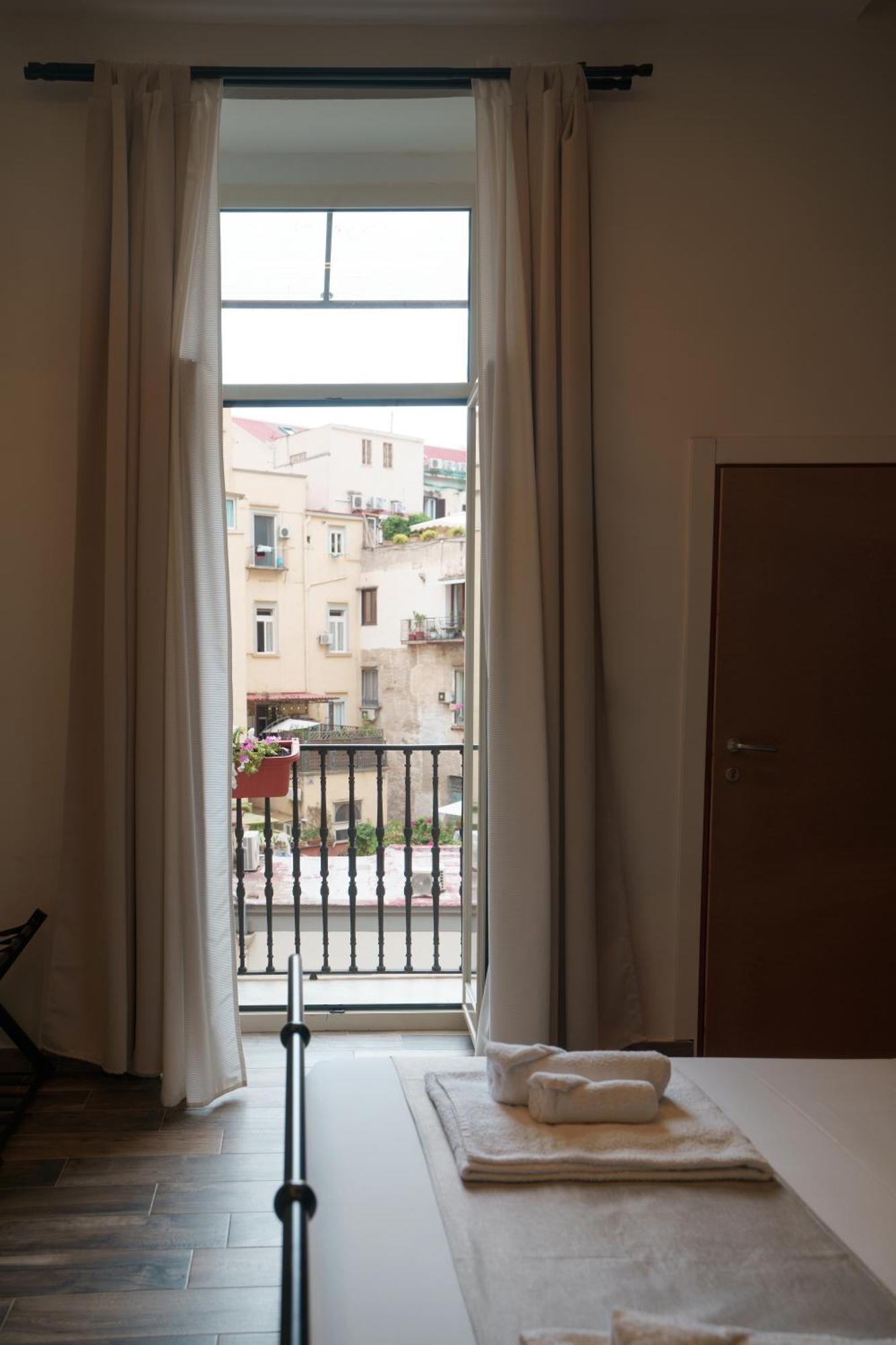 Apartmán Chiatamone Relais Neapol Exteriér fotografie